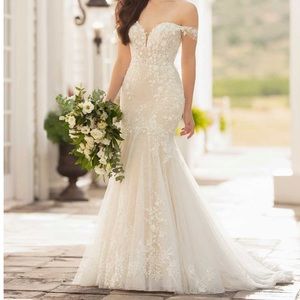 Martina Liana WEDDING DRESS : Size 10 label